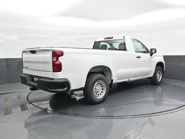 New 2026 Summit White Chevrolet WT image 6