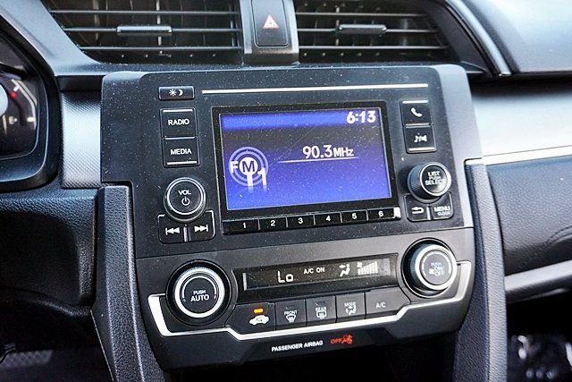 Used 2018 Purple Honda LX image 31