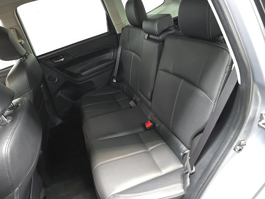Used 2017 Ice Silver Metallic Subaru 2.5i Touring image 32