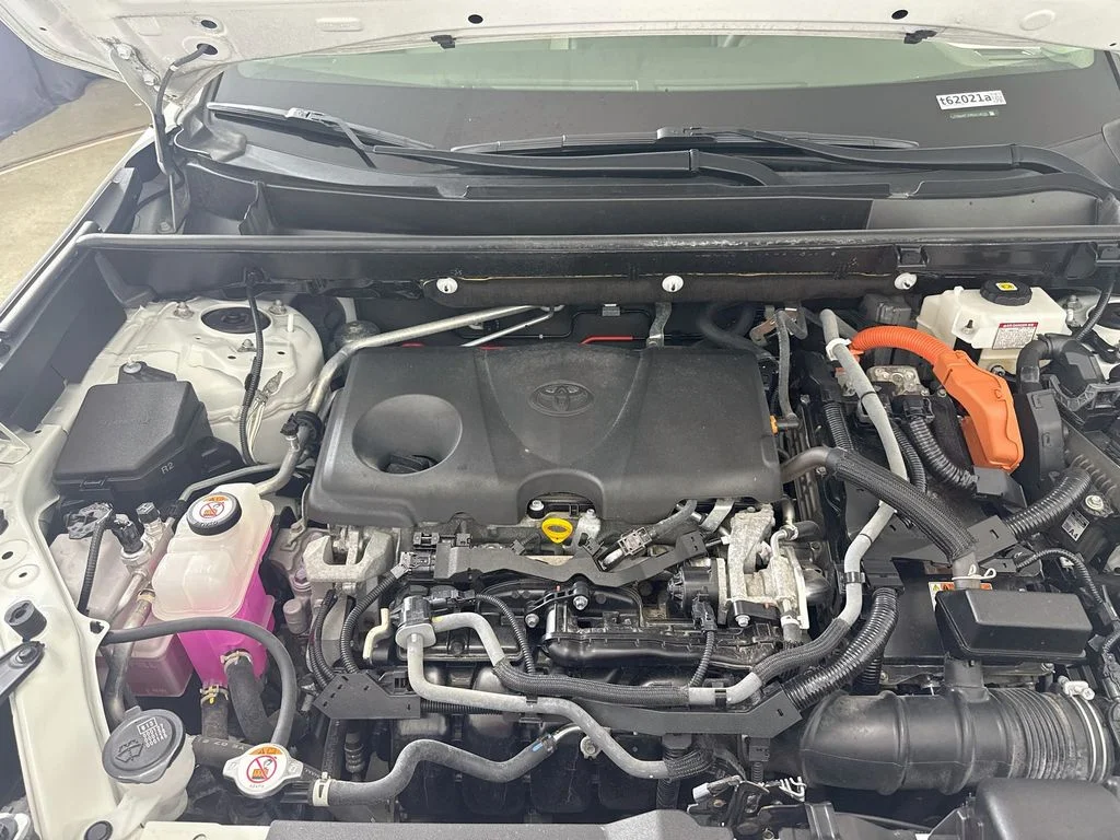 Certified Used 2021 Blizzard Pearl Toyota Hybrid XLE Premium image 30