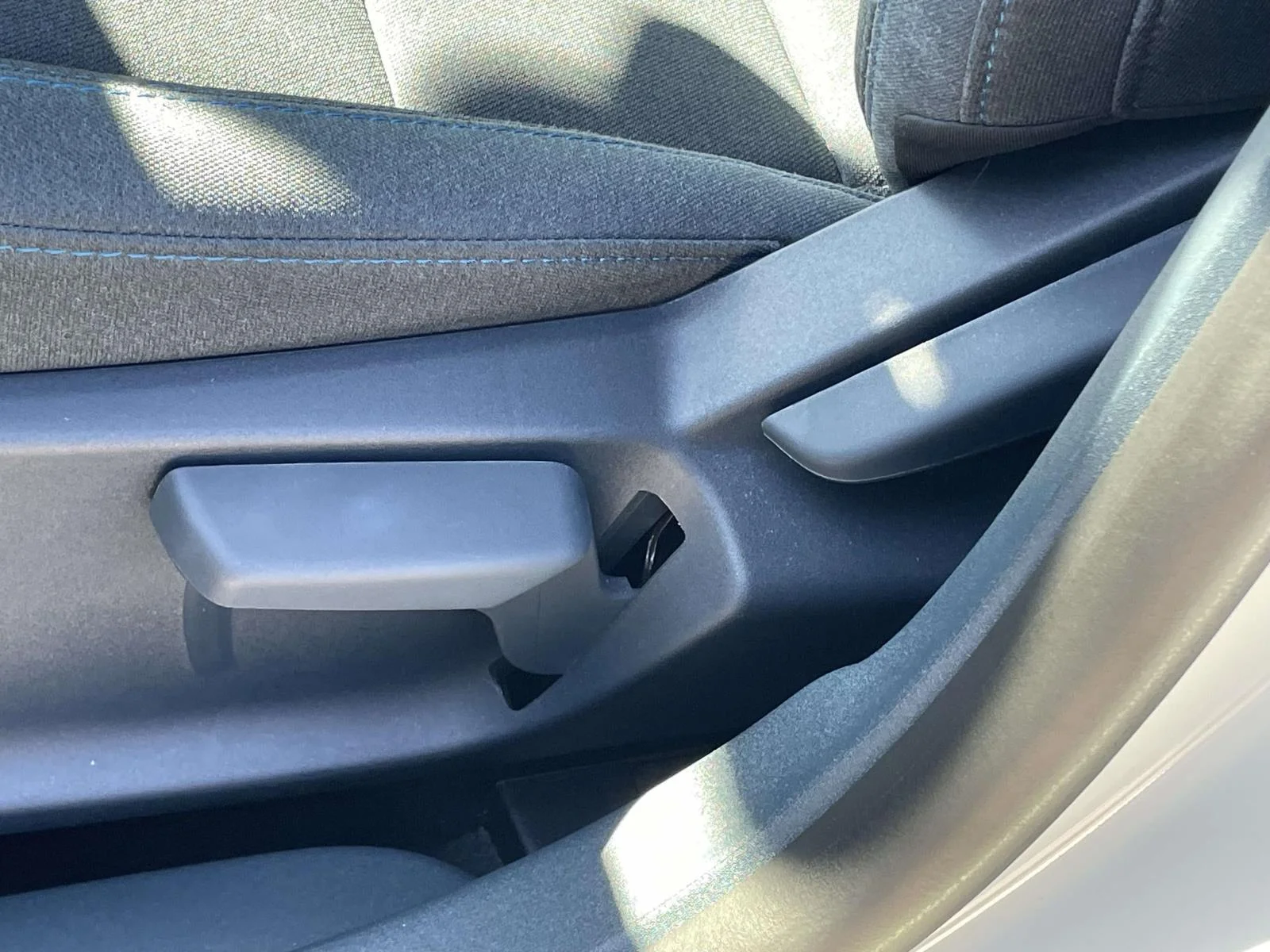 Used 2025 Desert Sand Ford XLT image 7