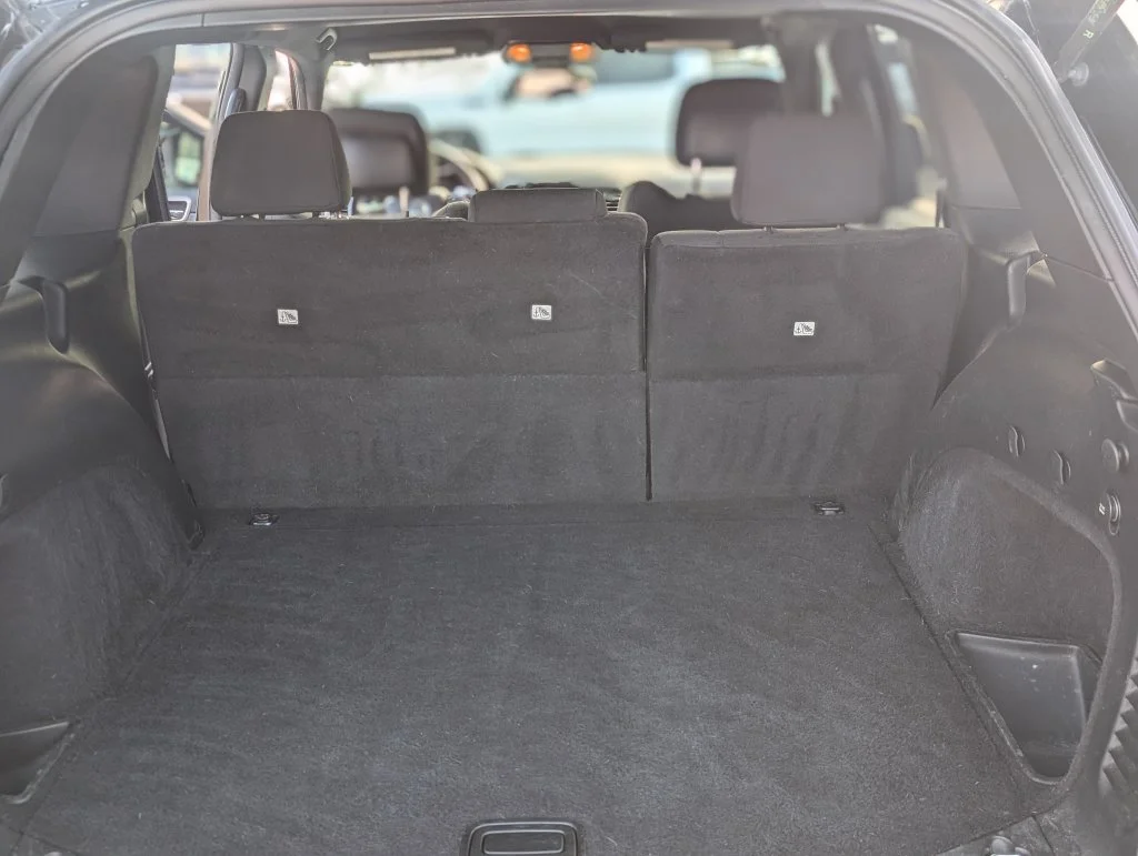 Used 2017 Black Jeep Laredo image 28