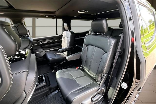 Used 2026 Black Jeep Summit Obsidian image 25