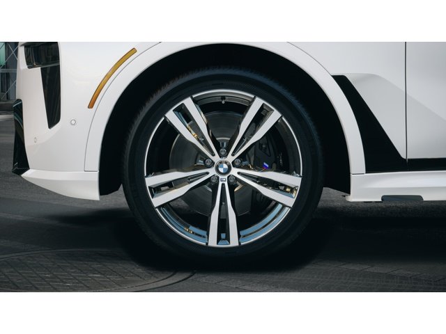 New 2027 Mineral White Metallic BMW X7 40i image 7