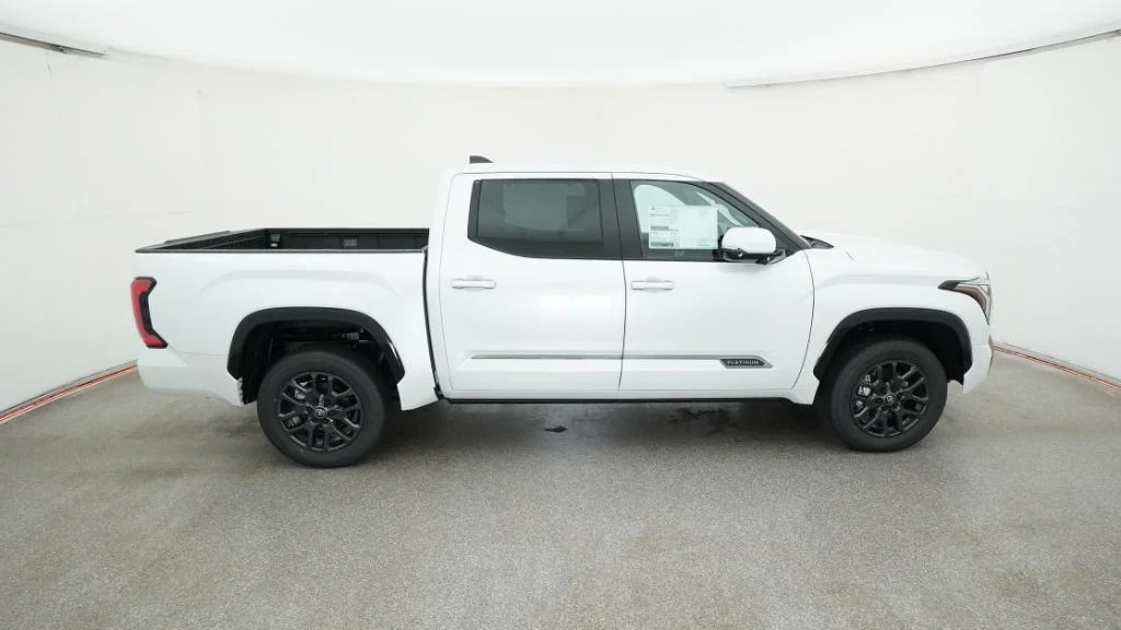 New 2026 Wind Chill Pearl Toyota Platinum image 30