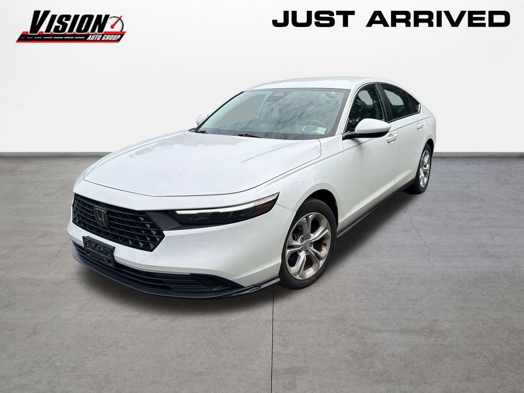 Used 2023 White Honda LX image 1