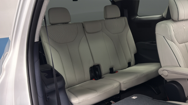 Used 2025 Hyper White Hyundai Calligraphy image 26