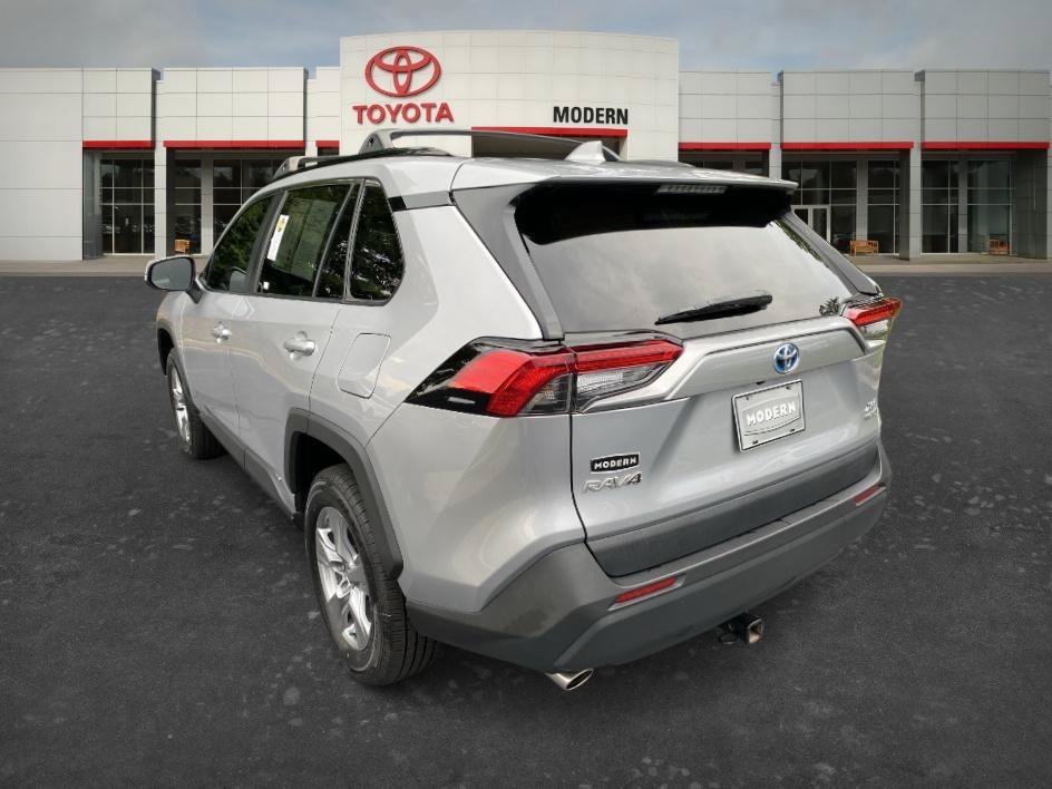 Used 2022 Silver Sky Metallic Toyota Hybrid XLE image 6