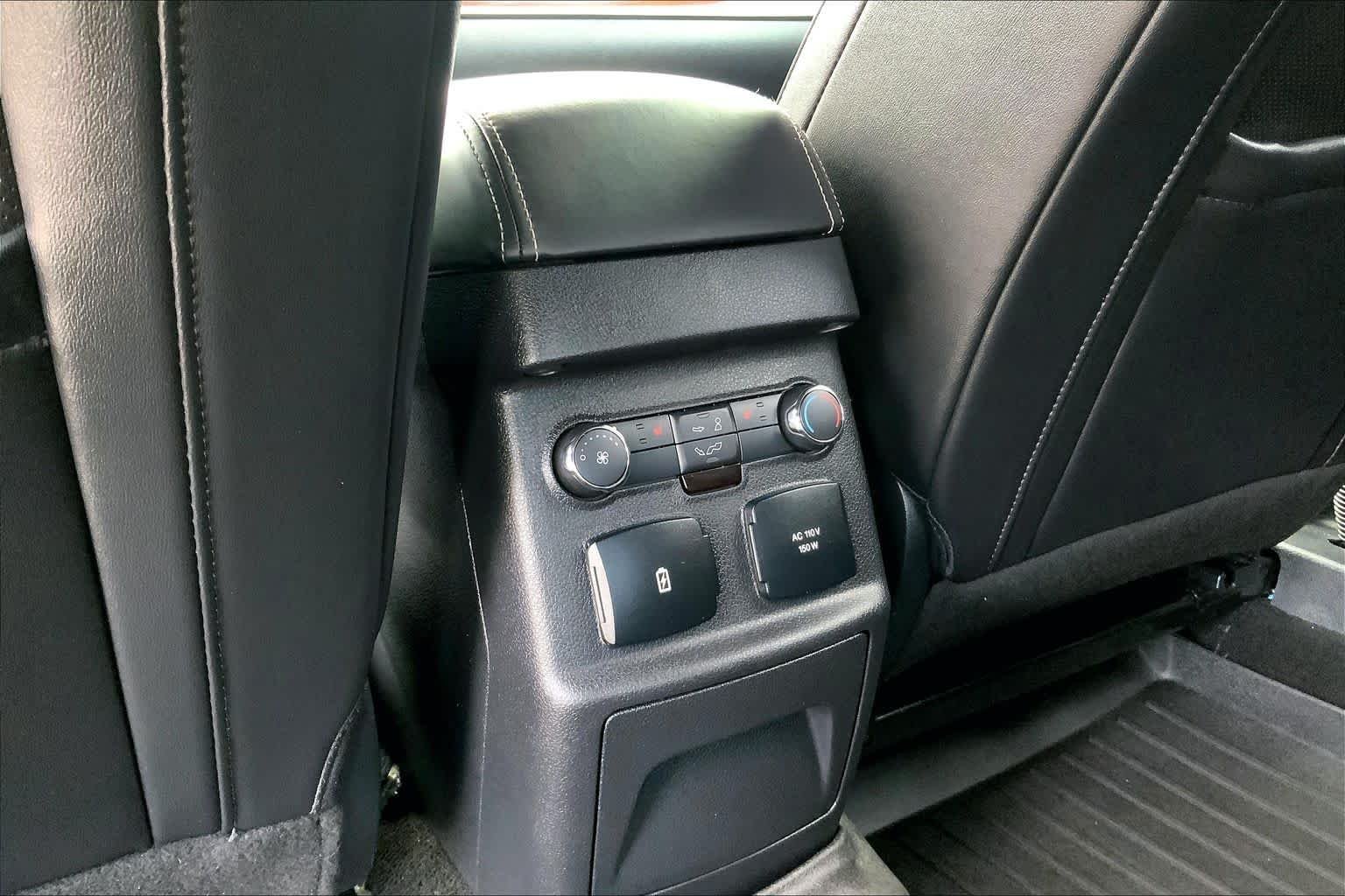 Used 2019 White Platinum Metallic Tri-Coat Ford Platinum image 36