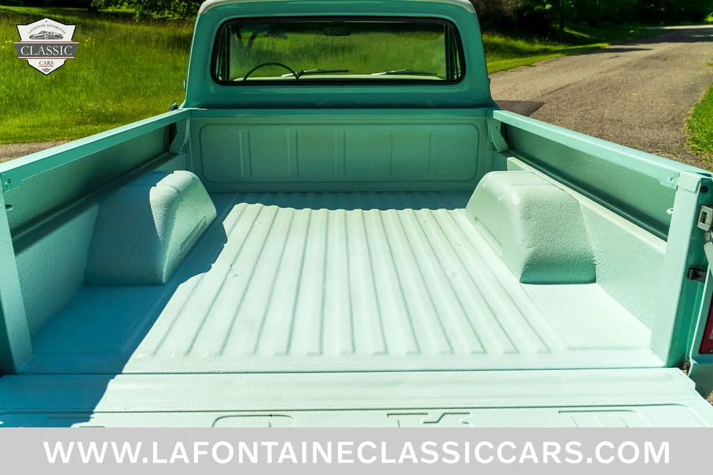 Used 1970  Ford  image 37