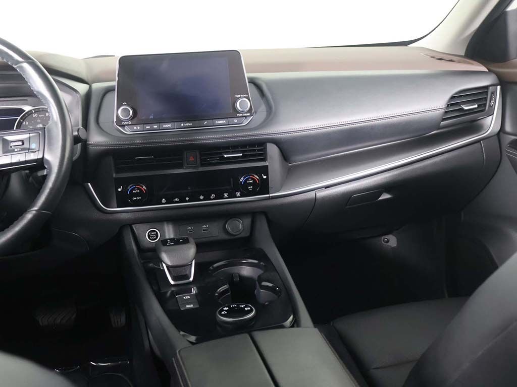 Used 2023 White Nissan SV image 36