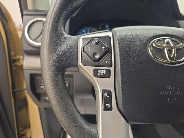 Used 2018 Quicksand Toyota SR5 image 32
