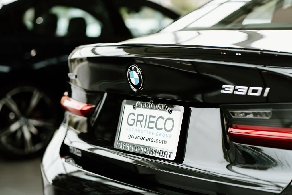 Used 2025 White BMW xDrive40i image 9