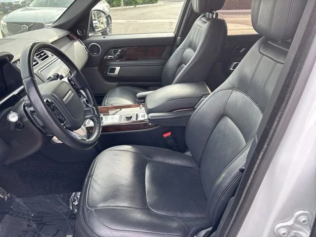 Used 2021 White Land Rover Westminster image 12
