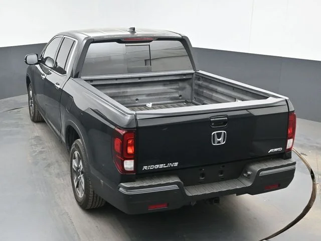 Used 2017 Black Honda RTL-E image 20