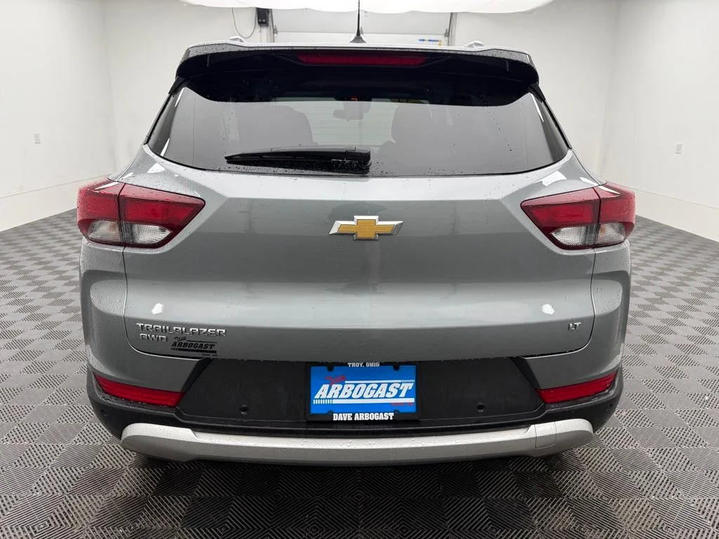 Used 2024 Gray Chevrolet LT image 9