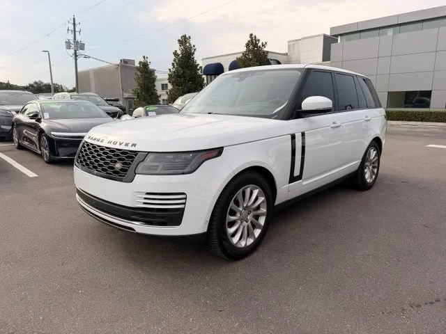 Used 2018 White Land Rover HSE image 2