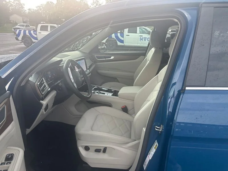 New 2026 Blue Volkswagen 2.0T SE w/Technology image 18