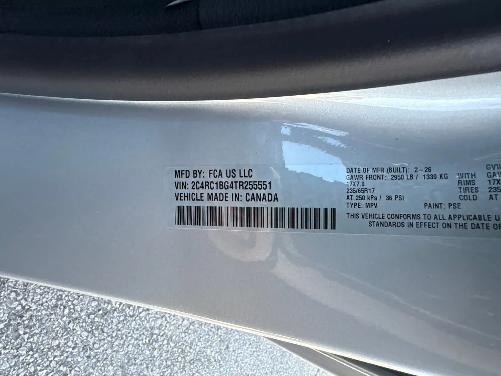 New 2026 Silver Mist Clear-Coat Exterior Paint Chrysler Select image 33