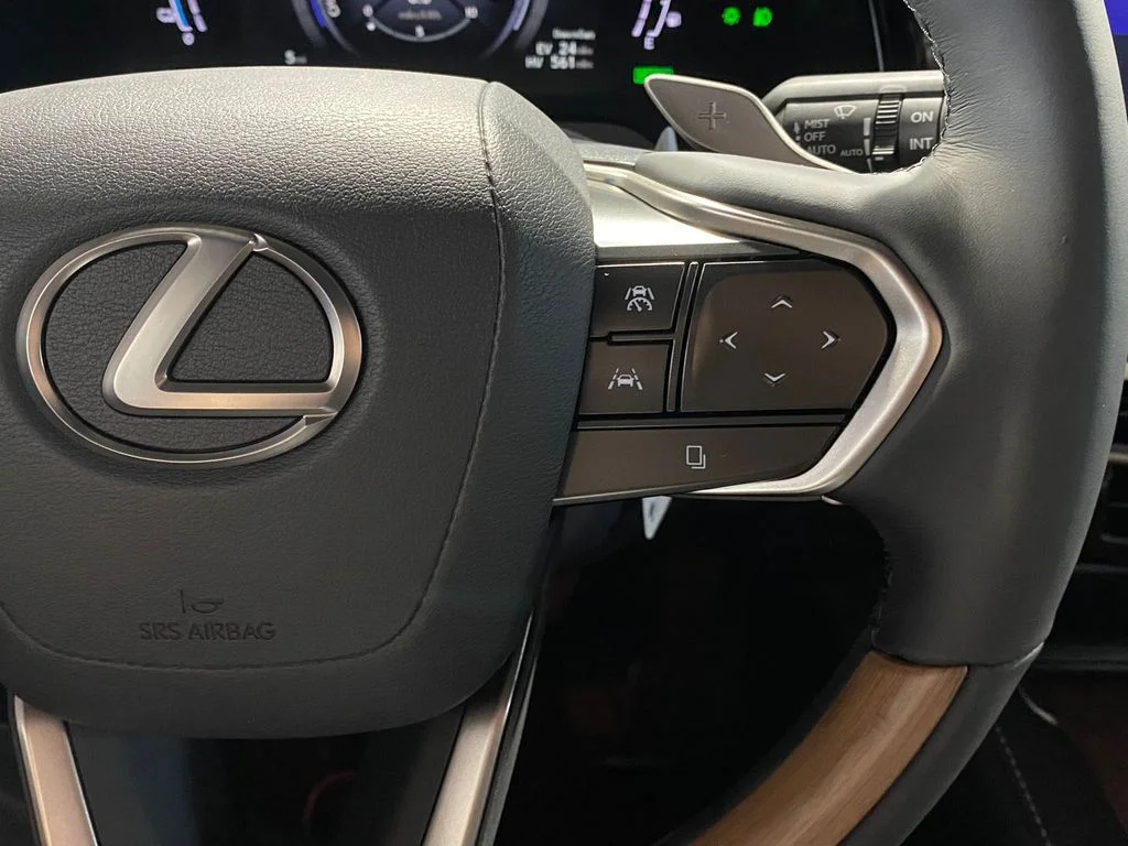 New 2026  Lexus 450h+ Luxury image 17