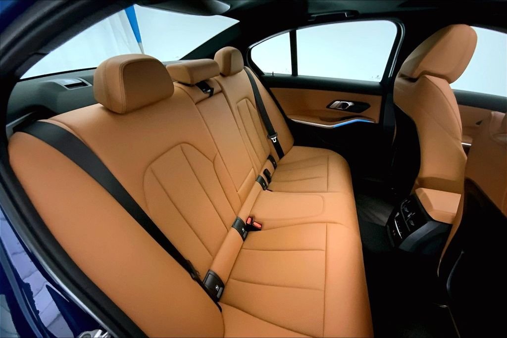 Used 2023 Phytonic Blue Metallic BMW  image 15