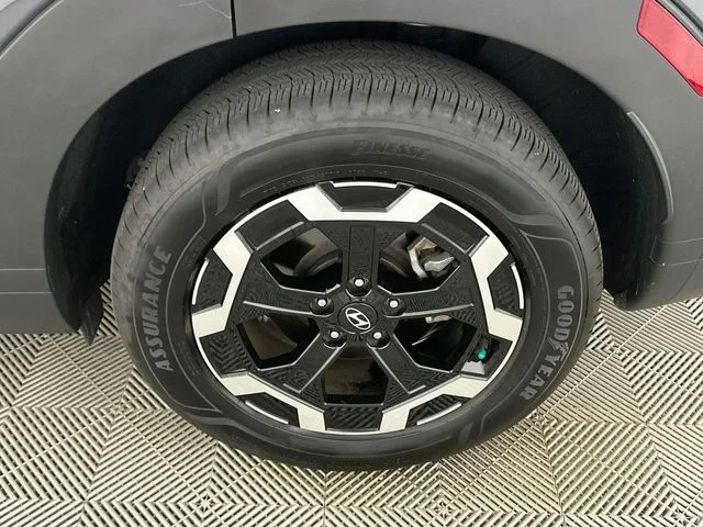 Certified Used 2025 Gray Hyundai SE image 20