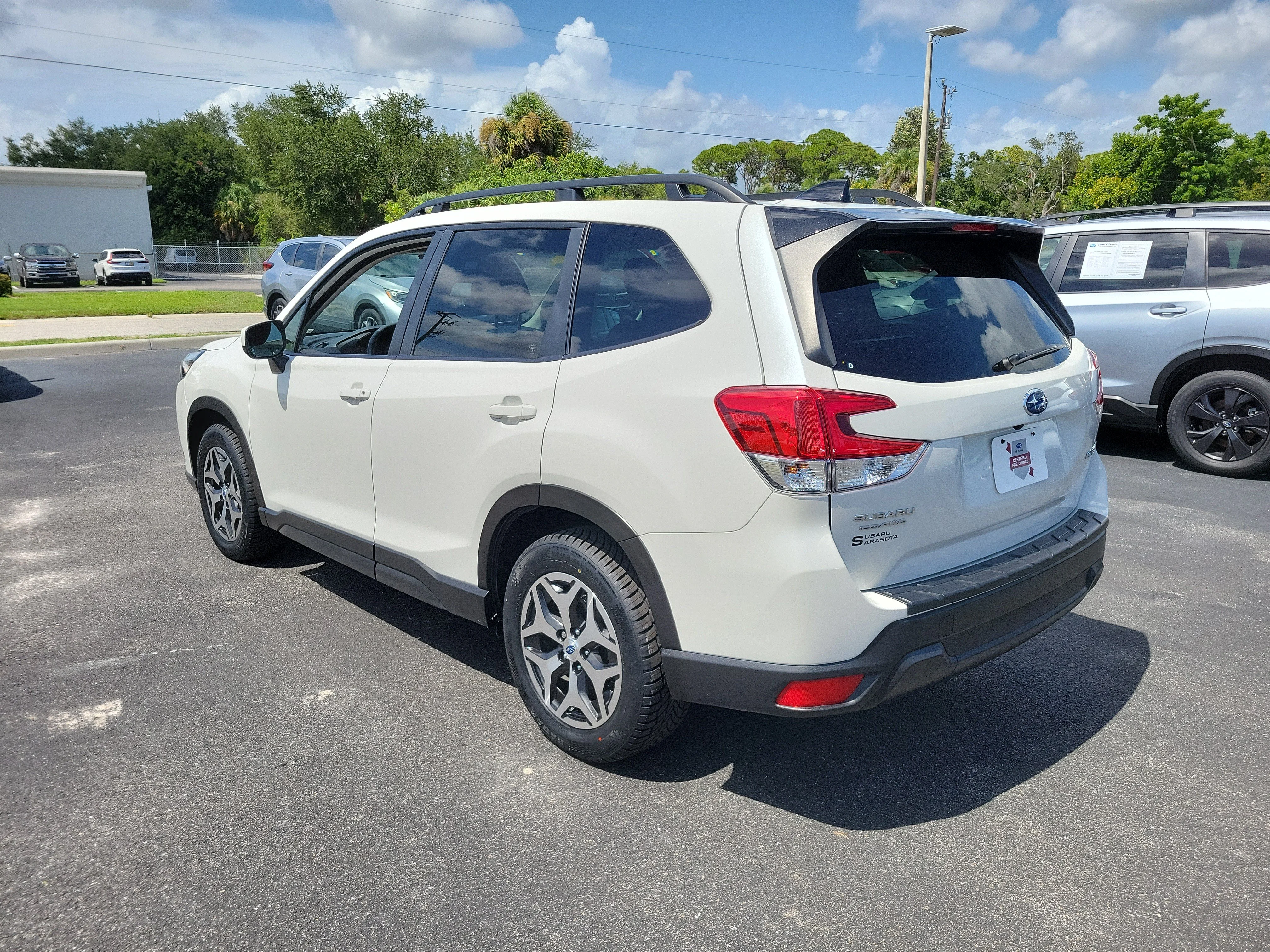 Used 2024 Crystal White Pearl Subaru Premium image 4