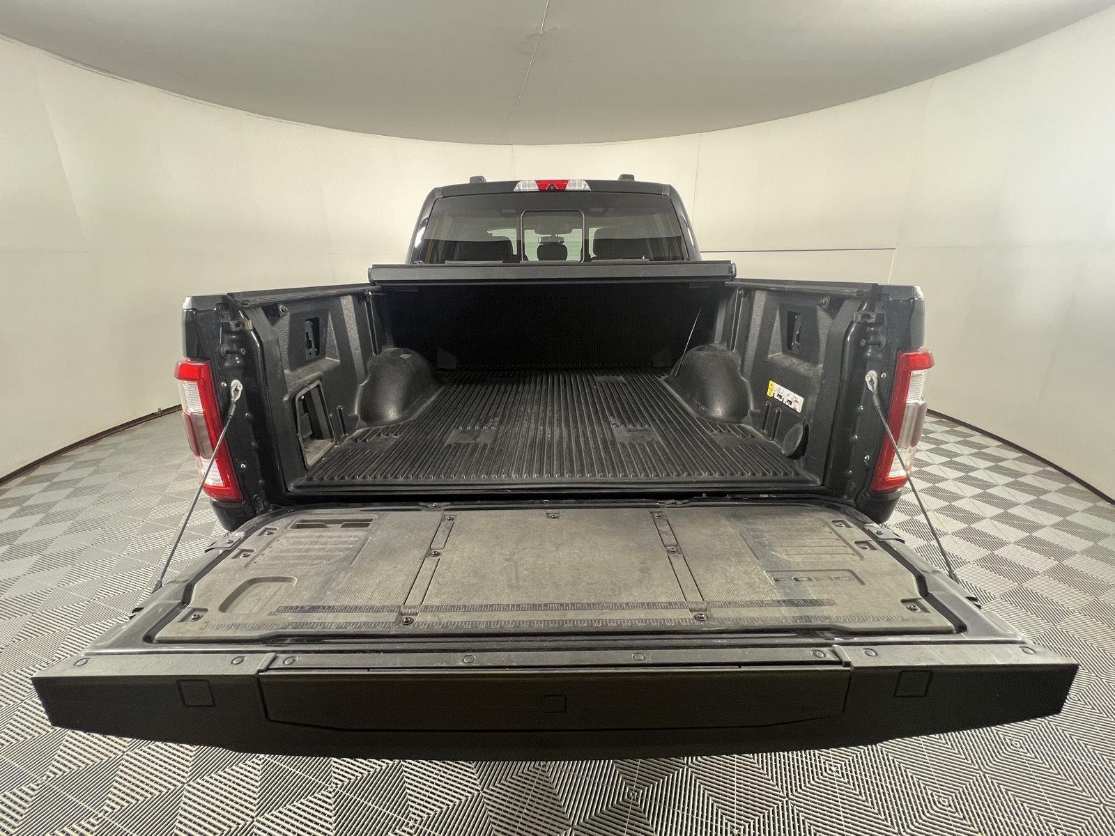 Used 2021 Agate Black Ford LARIAT image 24