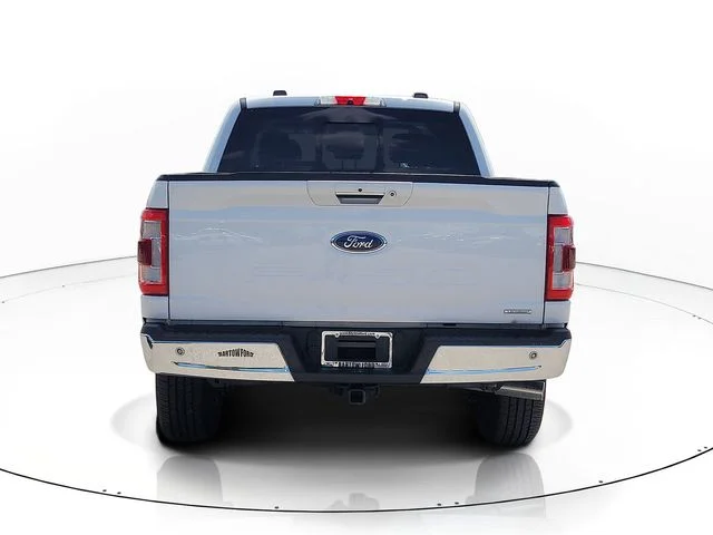 Used 2022 White Ford Lariat image 6