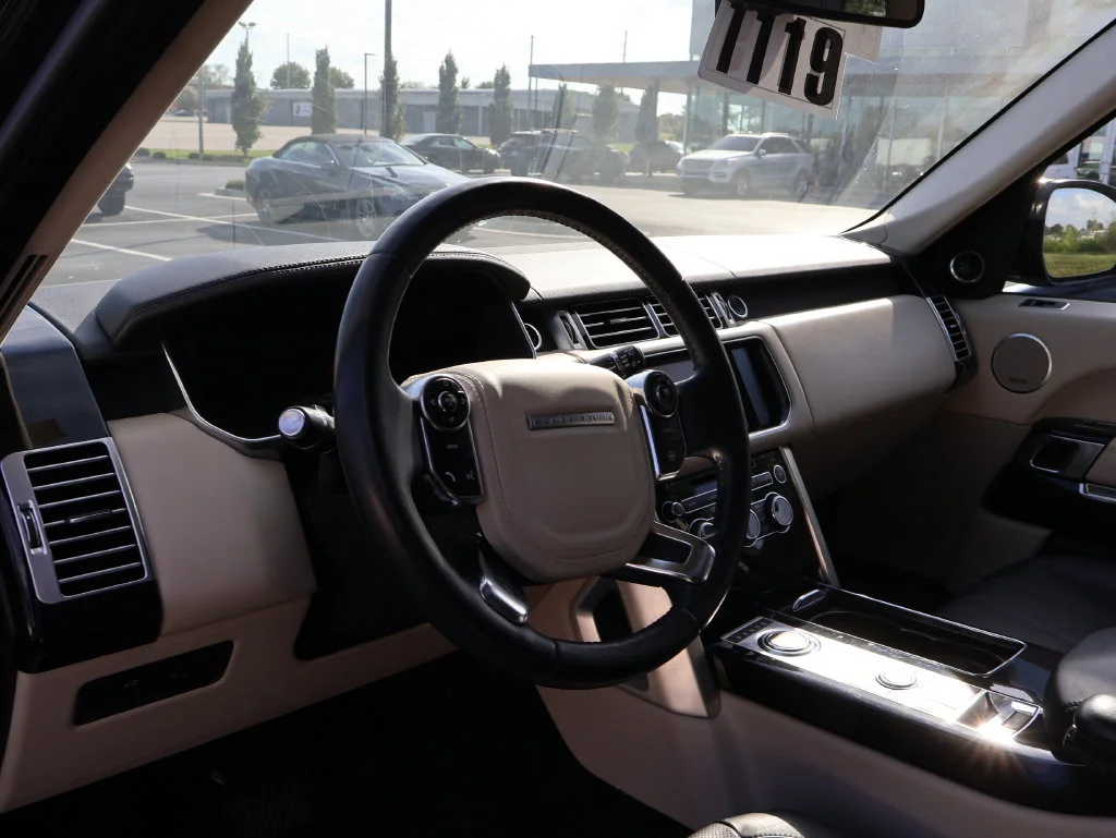 Used 2013  Land Rover HSE image 19