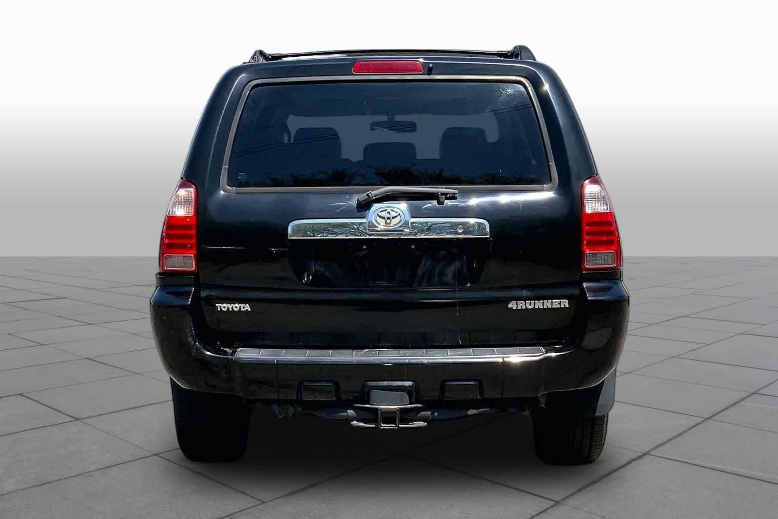 Used 2008 Black Toyota SR5 image 4