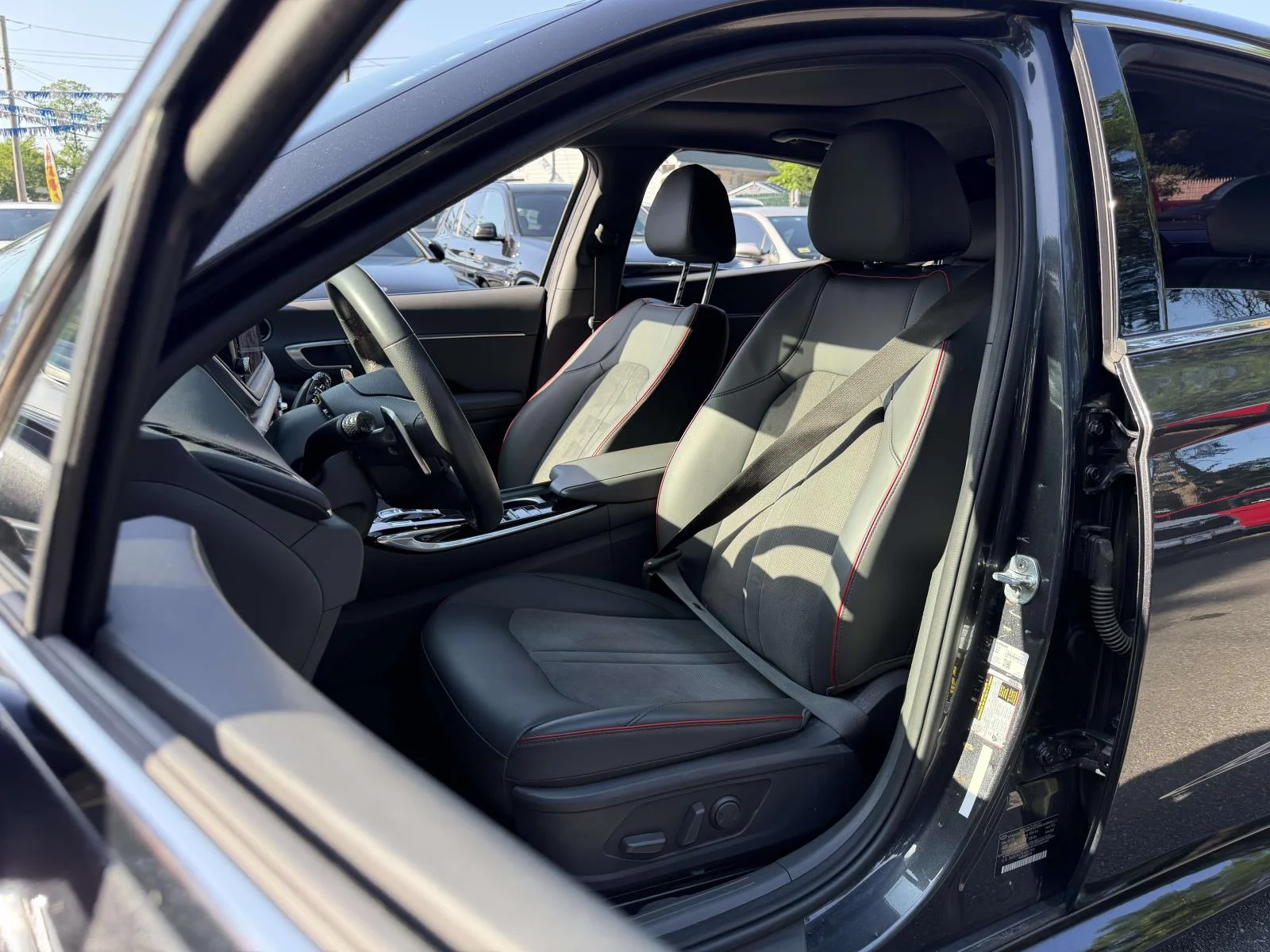 Used 2020 Gray Hyundai SEL Plus image 17