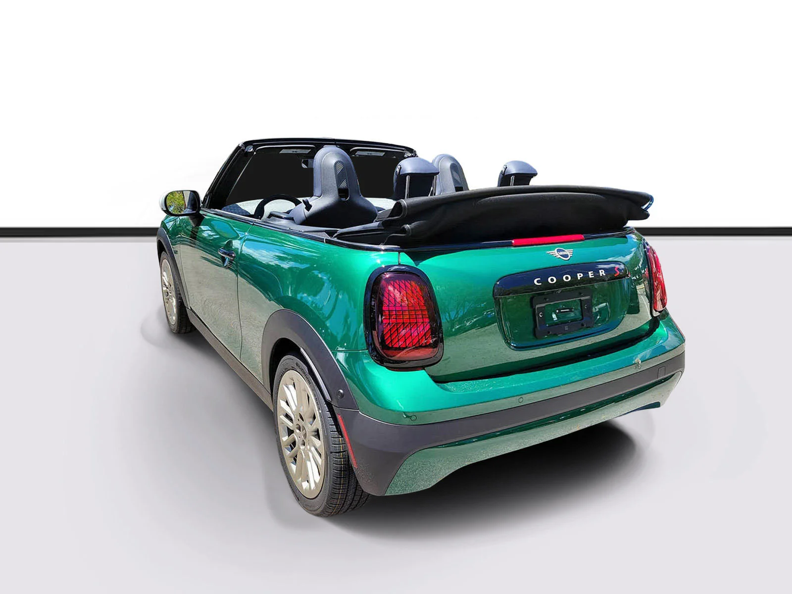 New 2026 British Racing Green MINI Signature Plus image 3