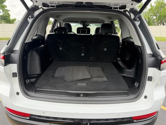 Certified Used 2023 White Jeep Limited image 9
