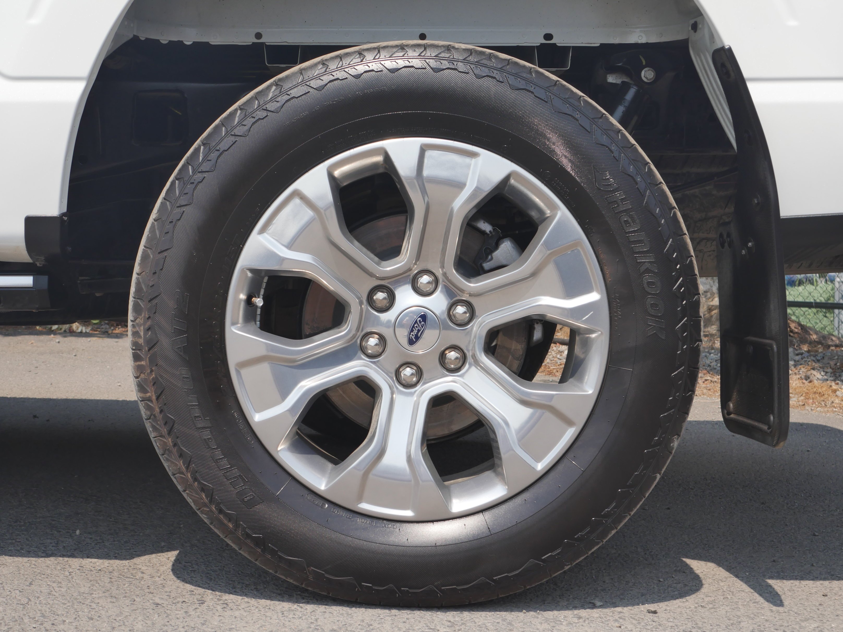 Used 2023 Star White Metallic Tri-Coat Ford Platinum image 20