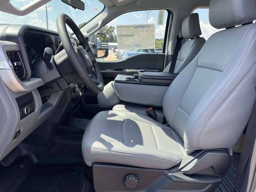 New 2026 Oxford White Ford F-350® XL image 11