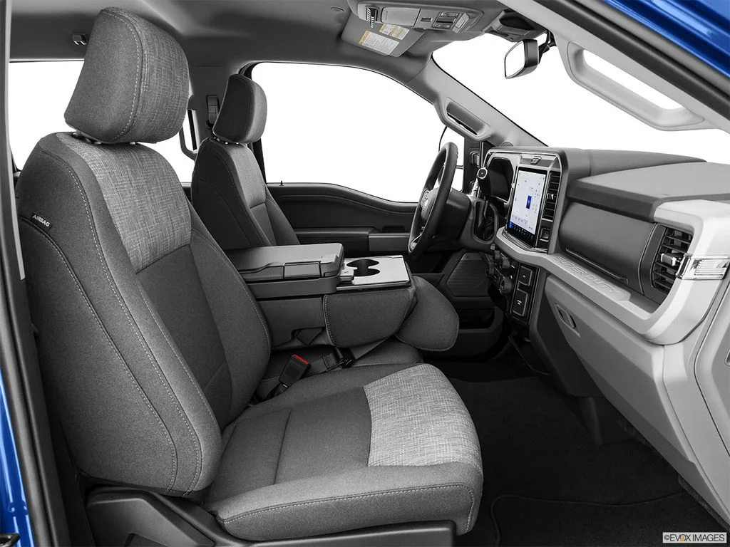 New 2026 Star White Metallic Tri-Coat Ford F-350® Platinum® image 9
