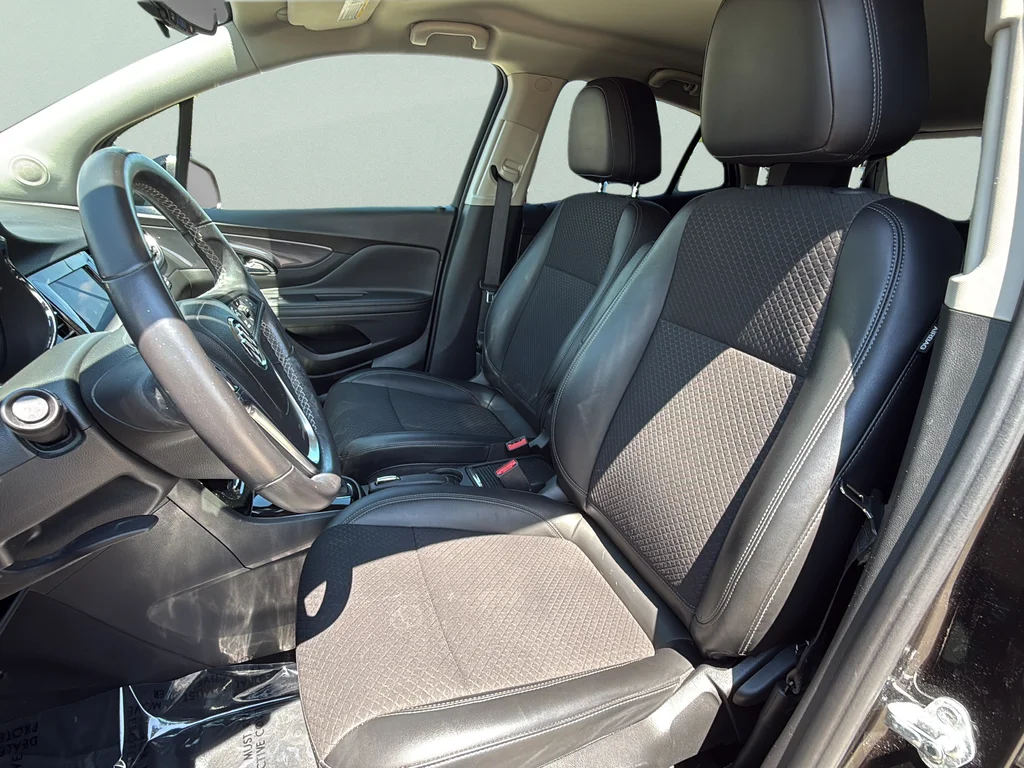 Used 2021 Ebony Twilight Metallic Buick Preferred image 20