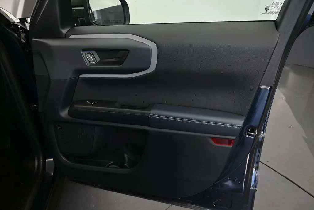 Used 2022 Blue Metallic Ford Outer Banks image 18