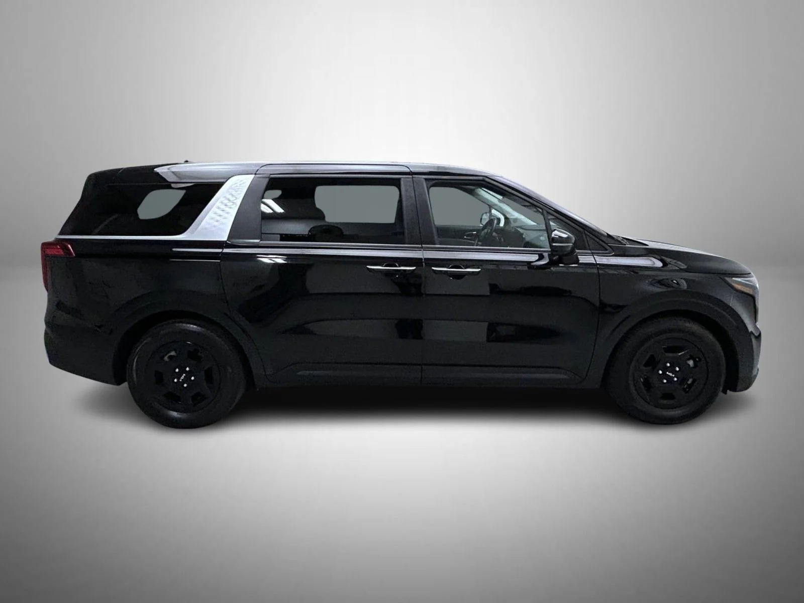 Used 2025 Black Kia LXS image 4