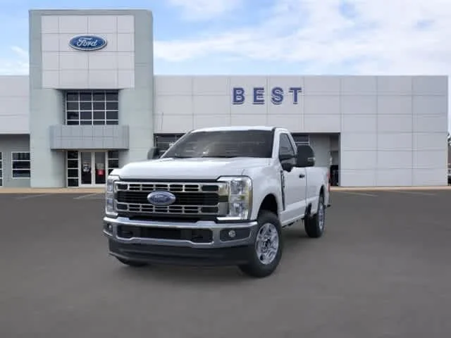 New 2026 Oxford White Ford XLT image 2