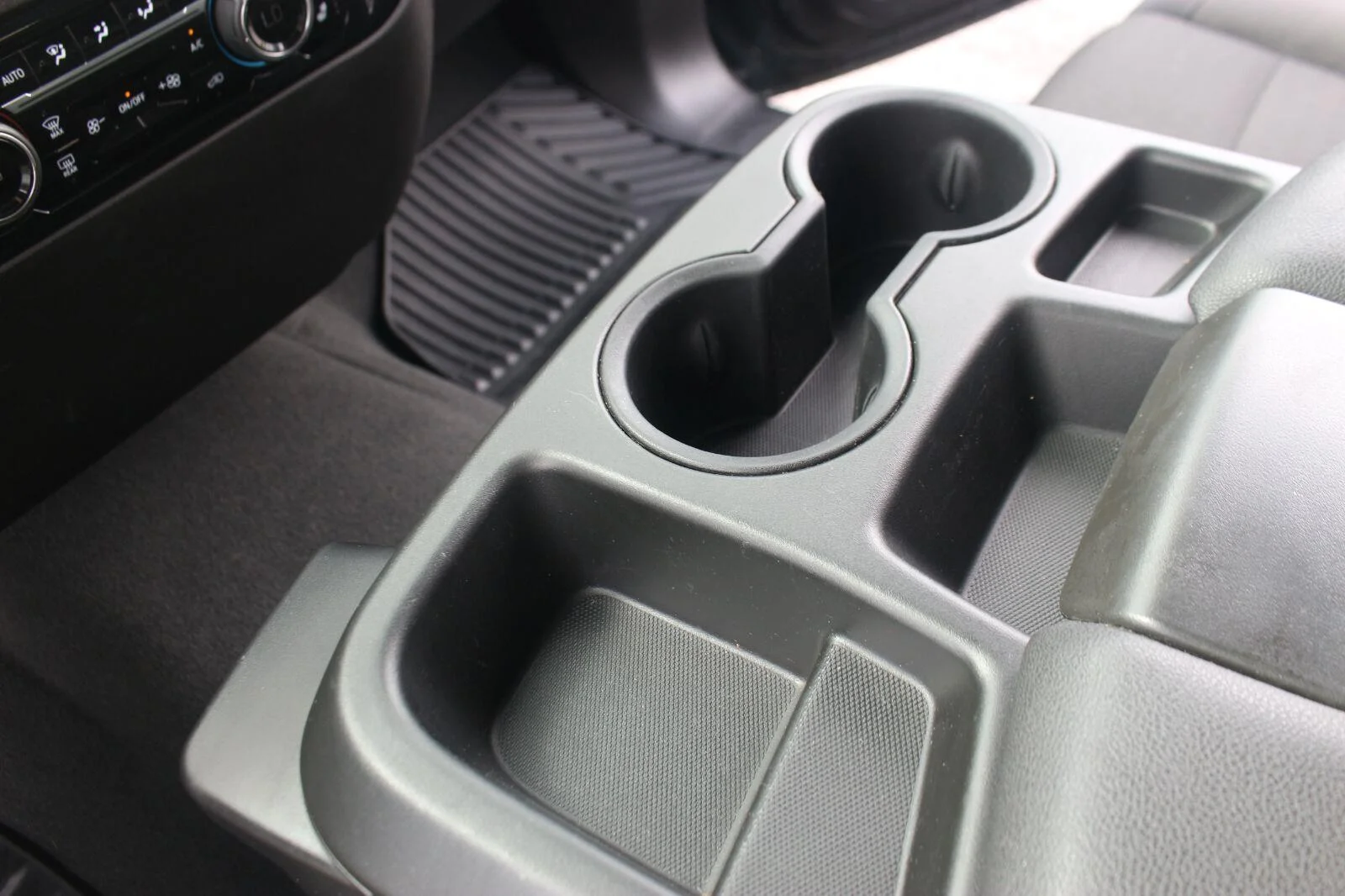 Used 2025 Cypress Gray Chevrolet LT image 31
