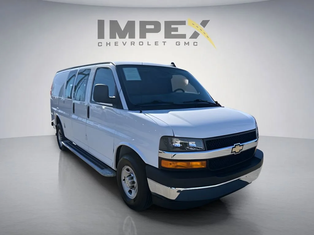 Used 2023 Summit White Chevrolet WT image 7
