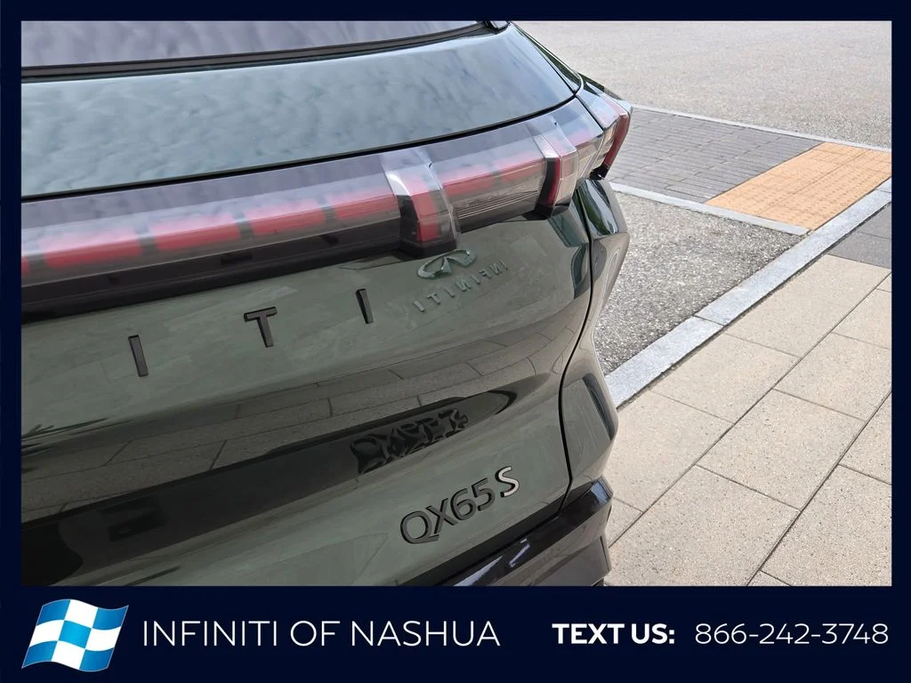 New 2027 Green INFINITI SPORT image 13