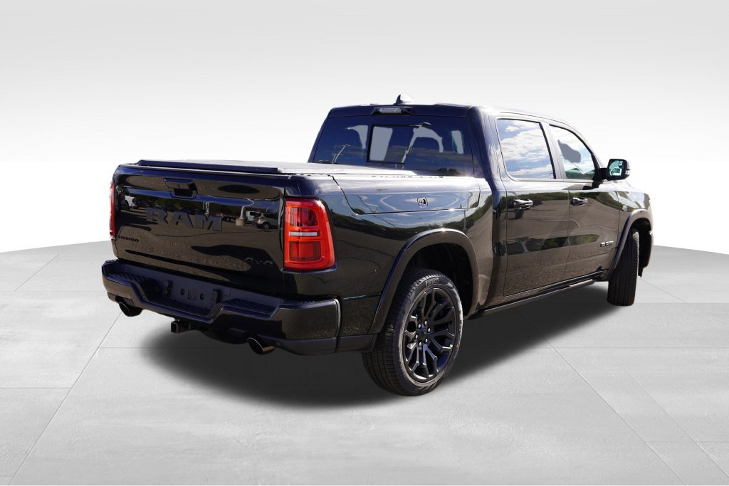 New 2027 Diamond Black Crystal Pearl-Coat Exterior Paint RAM Limited image 3