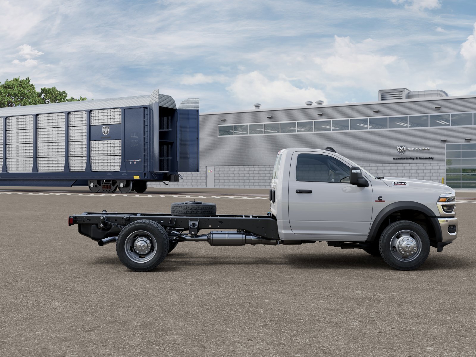 New 2026 Bright White Clear-Coat Exterior Paint RAM TRADESMAN image 12