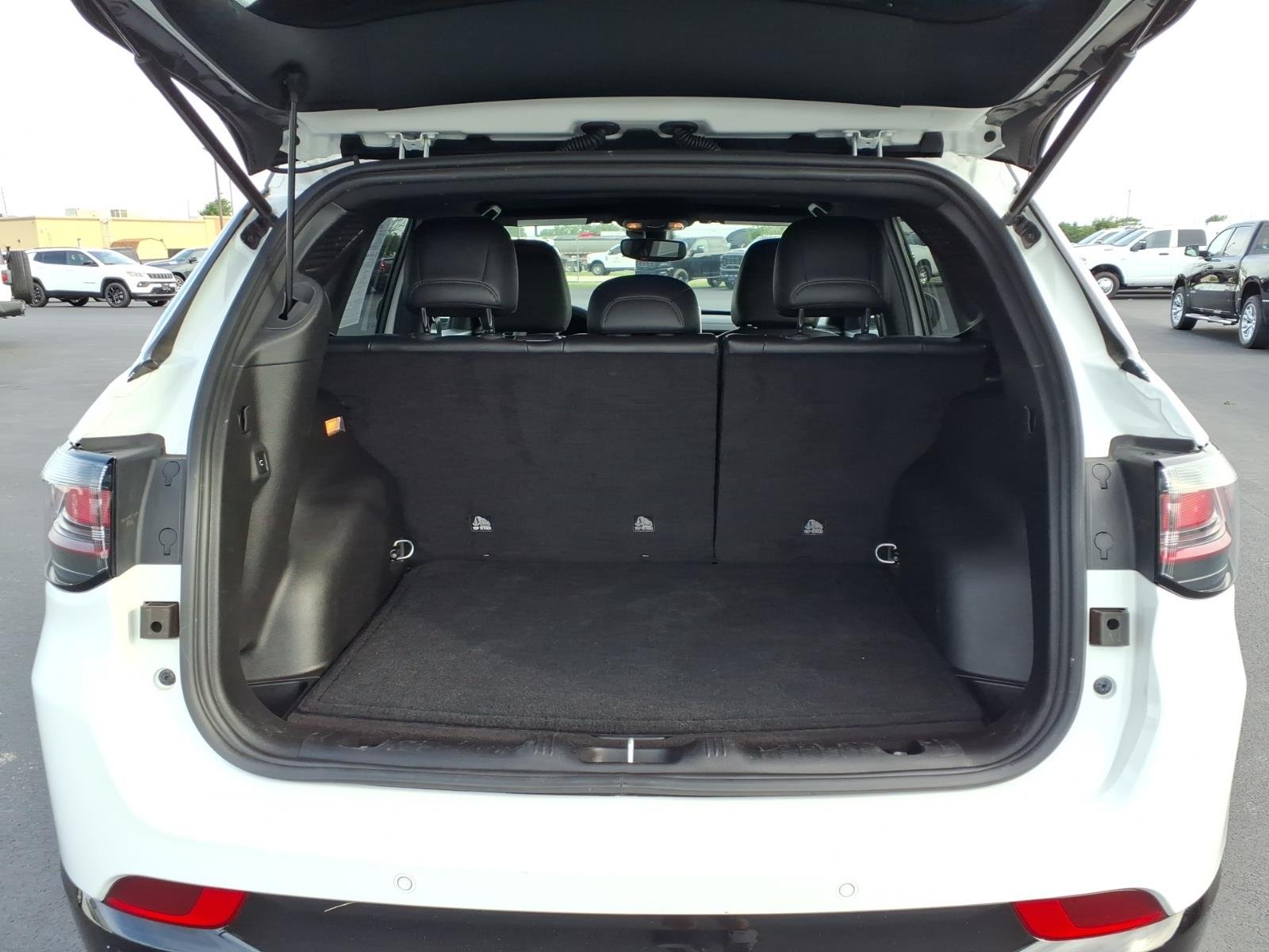 2025 Jeep Compass Limited - Photo 11