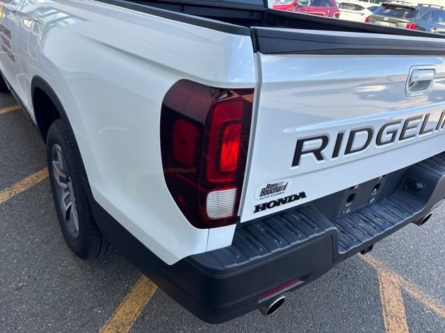 Used 2025 White Honda RTL image 10