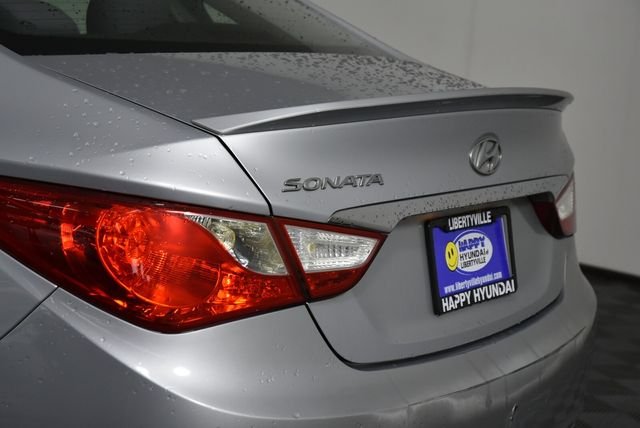 Used 2011 Silver Hyundai GLS image 8