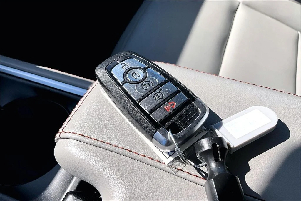 Certified Used 2025 Oxford White Ford Active image 11